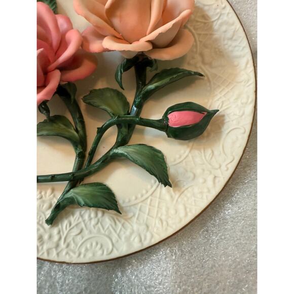 Franklin Mint “The Roses of Capodimonte” Limited Ed Plate/Bisque Porcelain - Picture 4 of 6